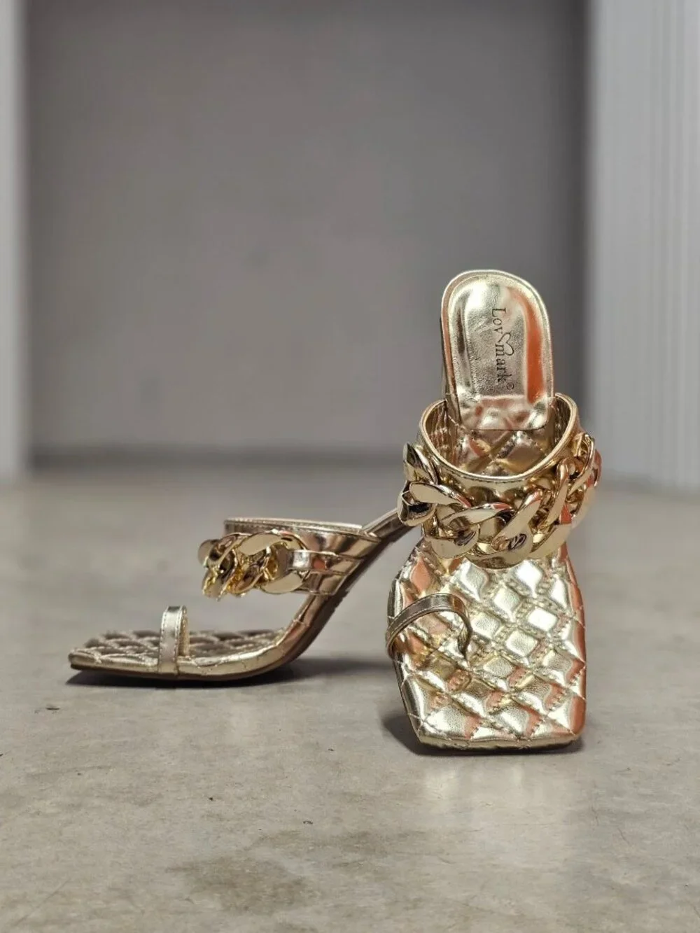 N/A elegant gold